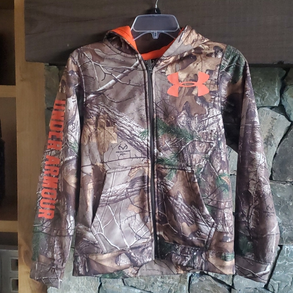 Youth Large Camo hooded sweatshirt